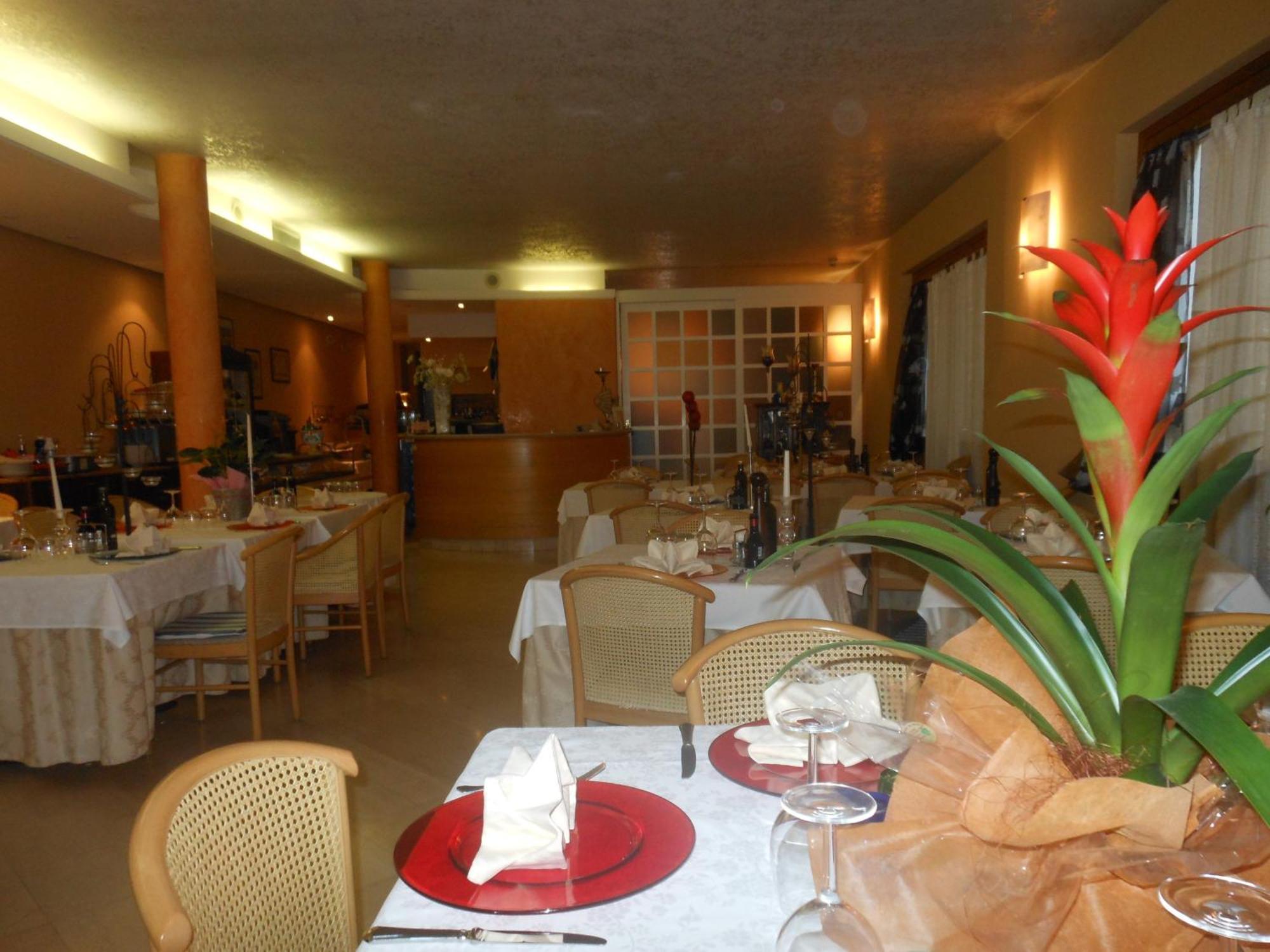 Hotel Ristorante Miralago Garda  Bagian luar foto
