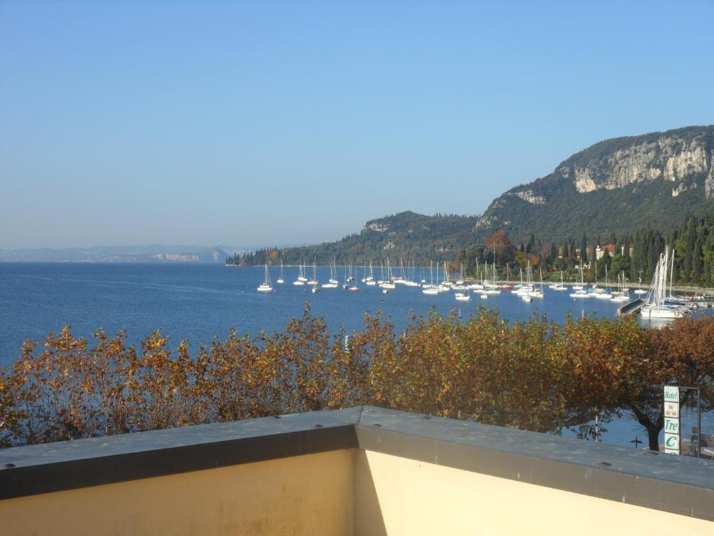 Hotel Ristorante Miralago Garda  Bagian luar foto